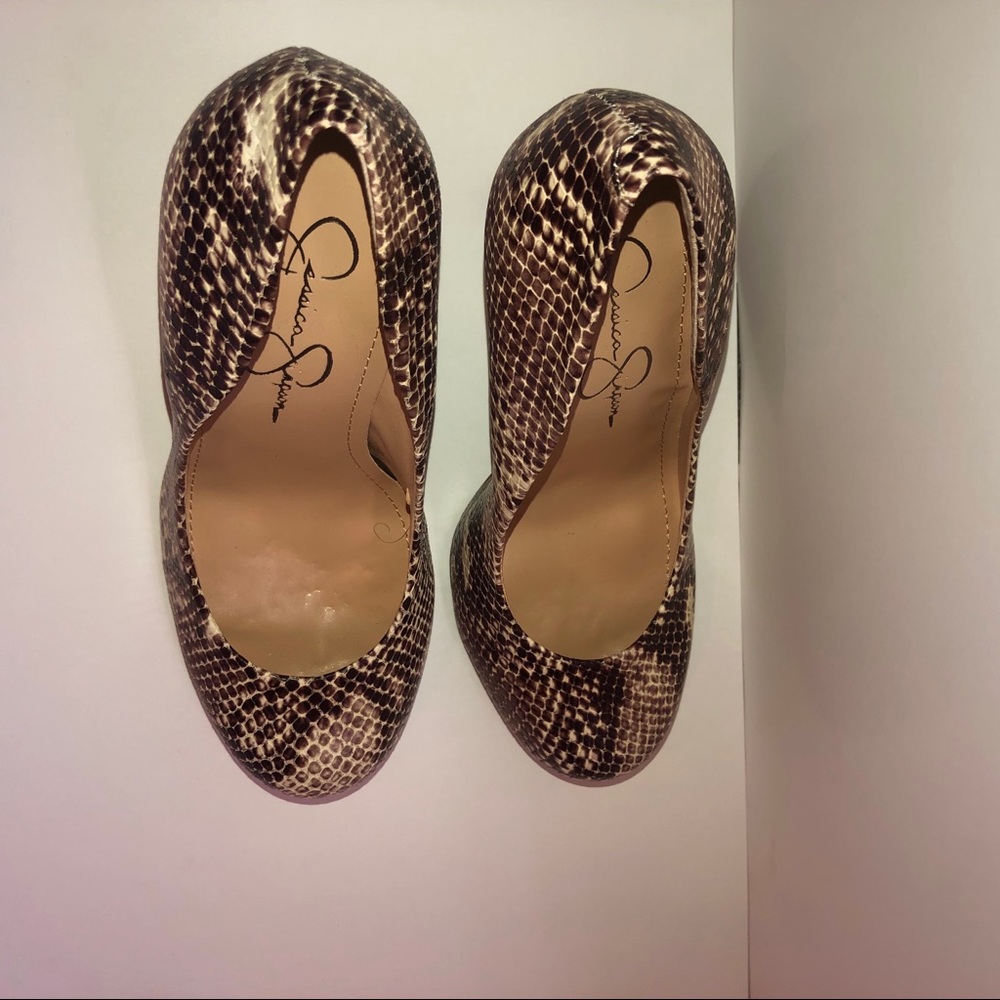 New Jessica Simpson Snakeskin Round Toe Pump Heel - Picture 6 of 8